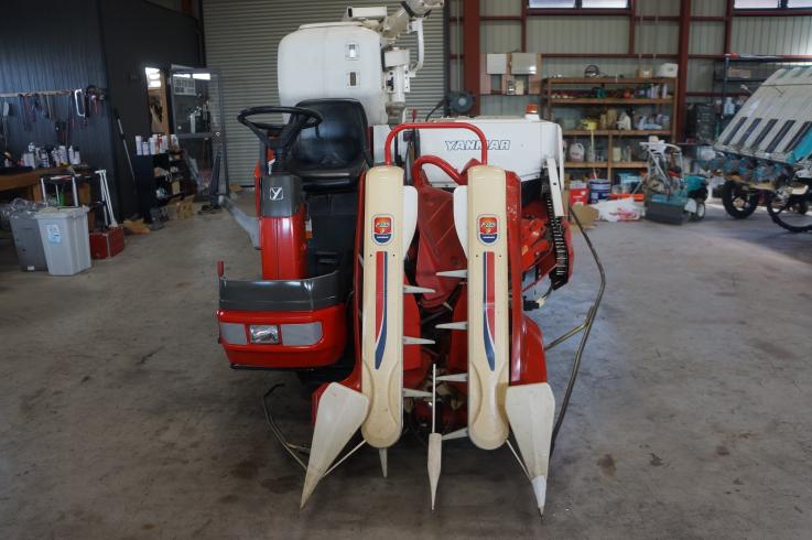 コンバイン GC215 写真２