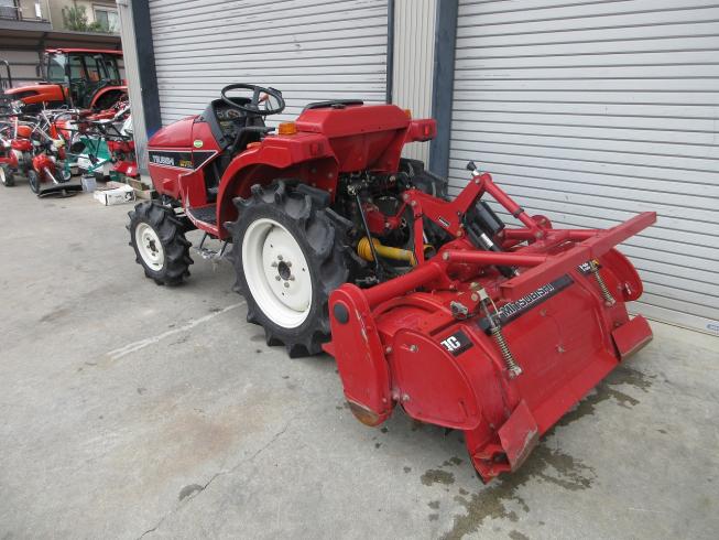 トラクター MT165 写真５