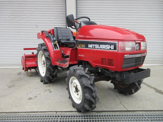 トラクター MT165 写真２