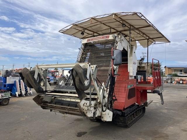 玉葱収穫機 TP1200 写真４