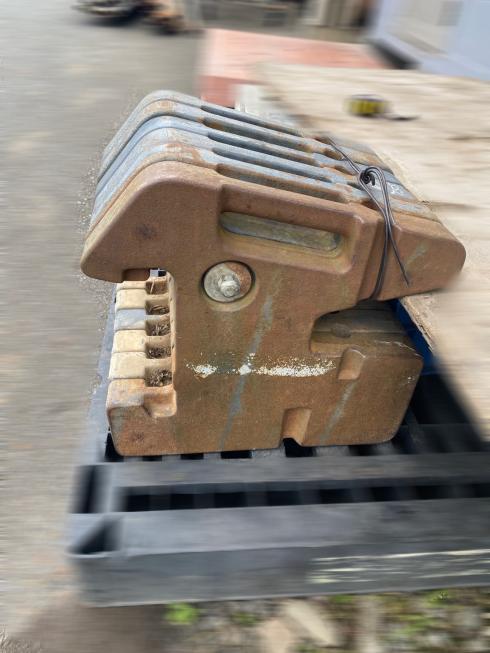 トラクター用ウエイト トラクター用ウエイト 写真６
