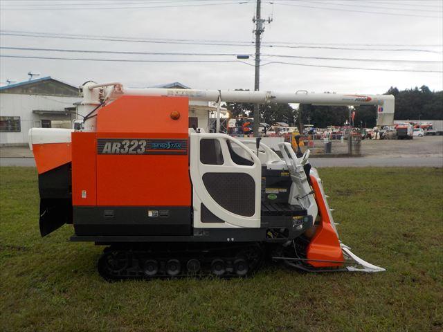 コンバイン AR323 写真２