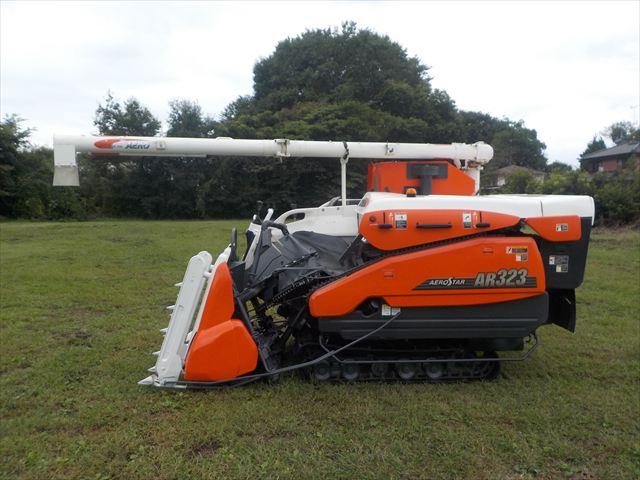 コンバイン AR323 写真４