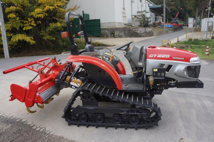 トラクター CT226 写真３