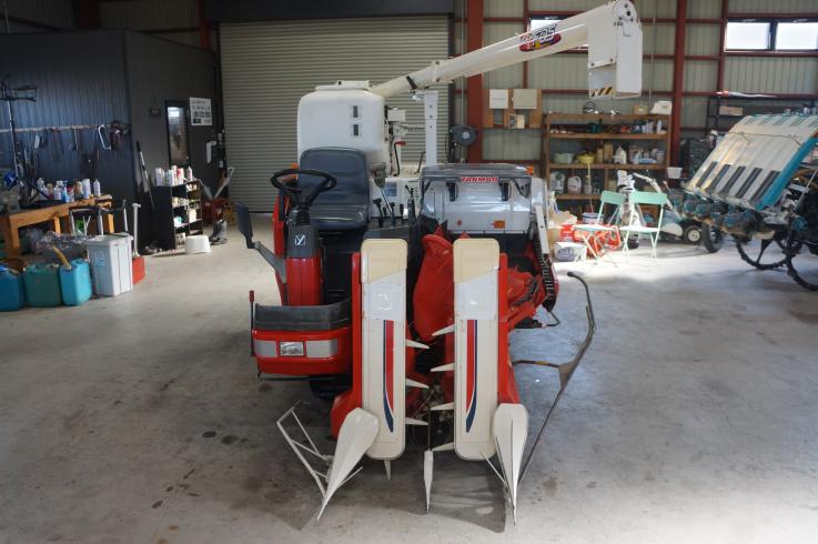 コンバイン GC218 写真３