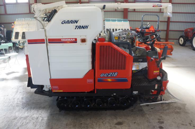 コンバイン GC218 写真６