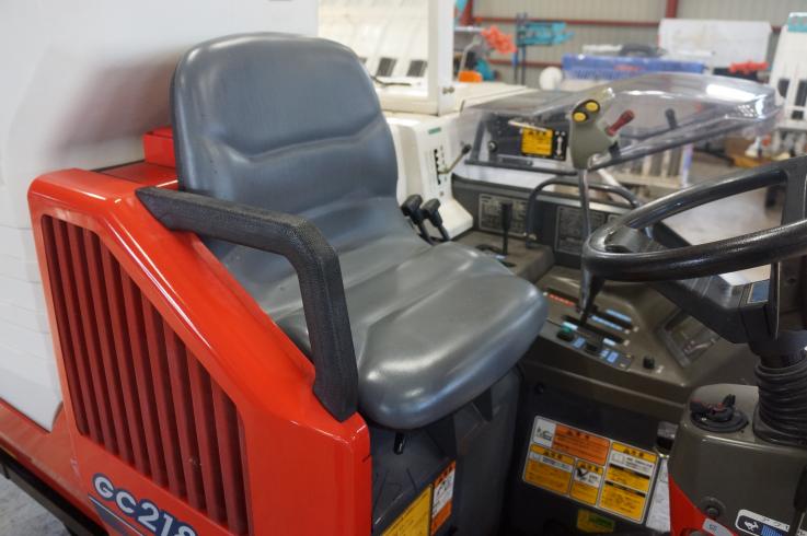 コンバイン GC218 写真９