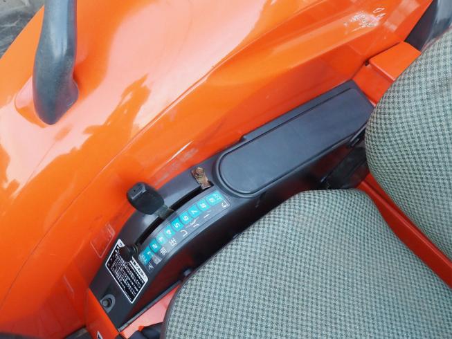 トラクター KL300 写真７