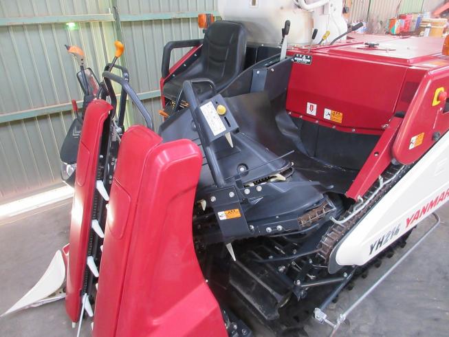 コンバイン YH214 写真９