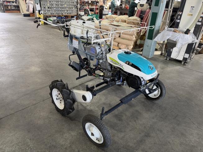 半自動移植機 KP1E-120WL 写真２