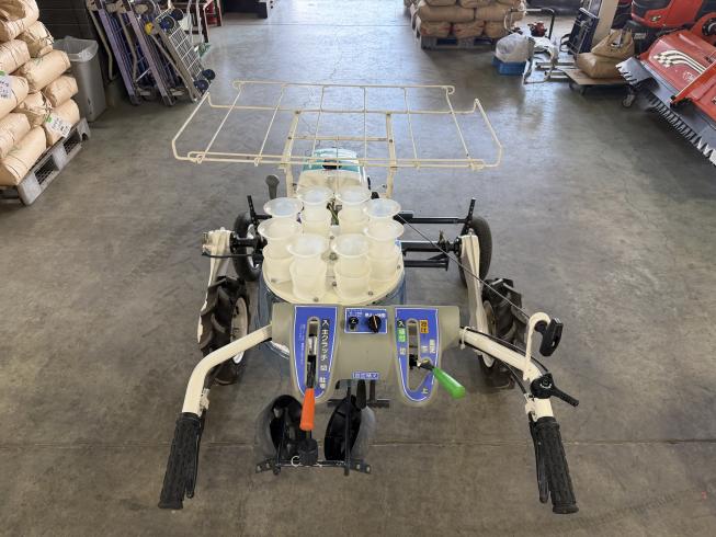 半自動移植機 KP1E-120WL 写真４