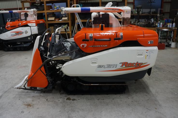 コンバイン ER211 写真４