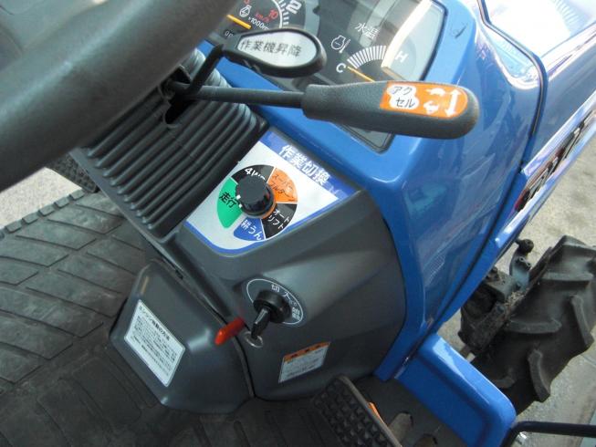 トラクター TM16-KXZA2V   小型フル装備！　低アワー機！　 写真９