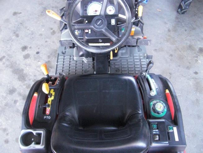 トラクター GK-14VUS2S　小型フル装備！ 写真２