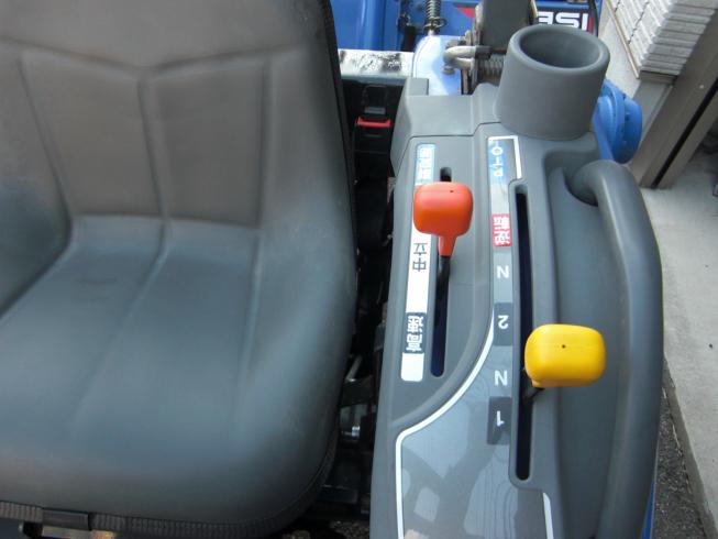 トラクター TQ15-LKXA2V　小型フル装備！ 写真４