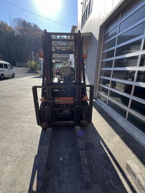 フォークリフト 7GF20 写真２