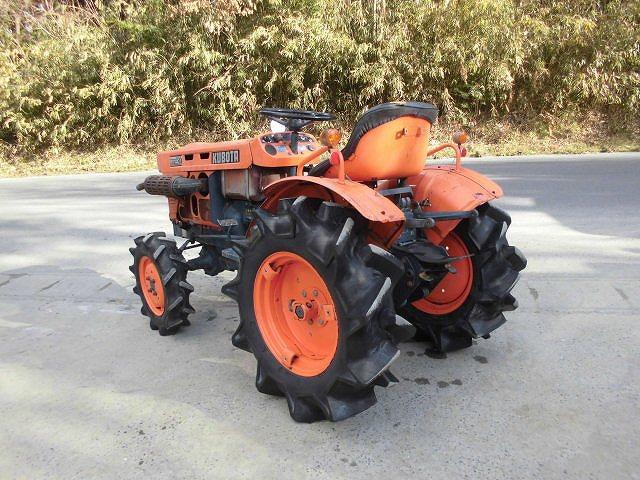 トラクター  B7001 新品ハンマーナイフモアMK125付   写真2