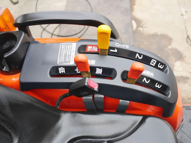 トラクター NB23 写真8