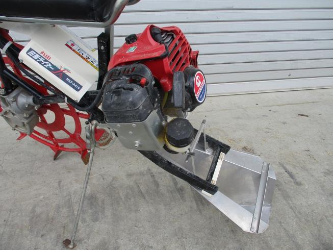 乗用式溝切機  MKF-A415 写真6