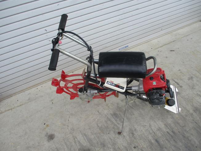 乗用式溝切機  MKF-A415 写真7