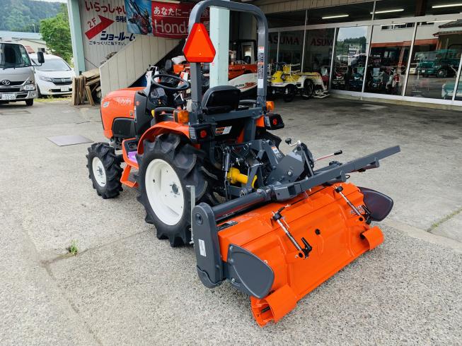 トラクター NB21SP-MARF14 写真4