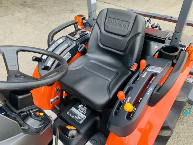 トラクター NB21SP-MARF14 写真6