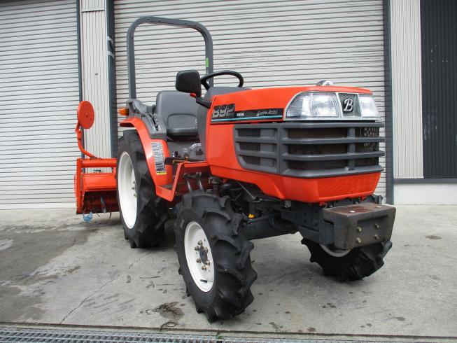 トラクター B92 写真2