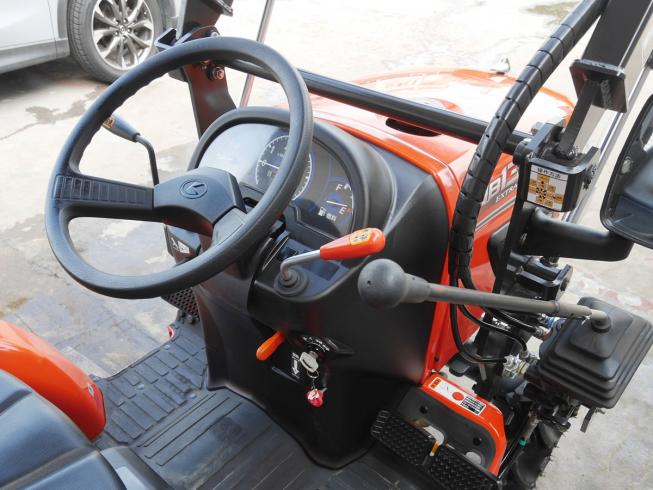 トラクター JB13X ショベルローダ 写真6