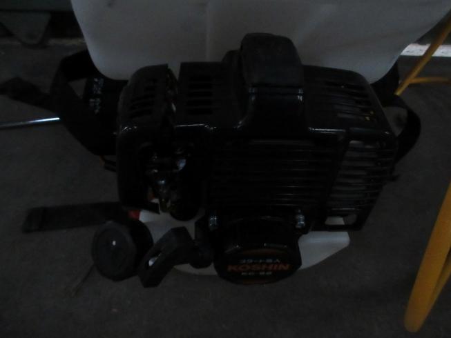 背負式動力噴霧器 ES-10C 写真3
