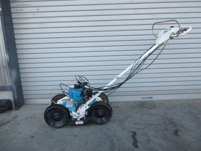 自走式草刈機 GC-K300 写真2