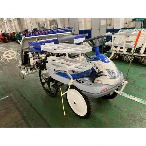 田植機 PQZ4-DULF 写真2