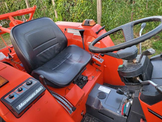 トラクター L1-235BMAXSRP 写真6