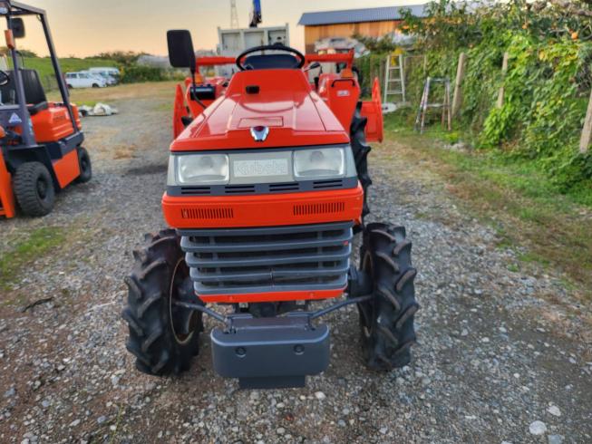 トラクター L1-235BMAXSRP 写真2