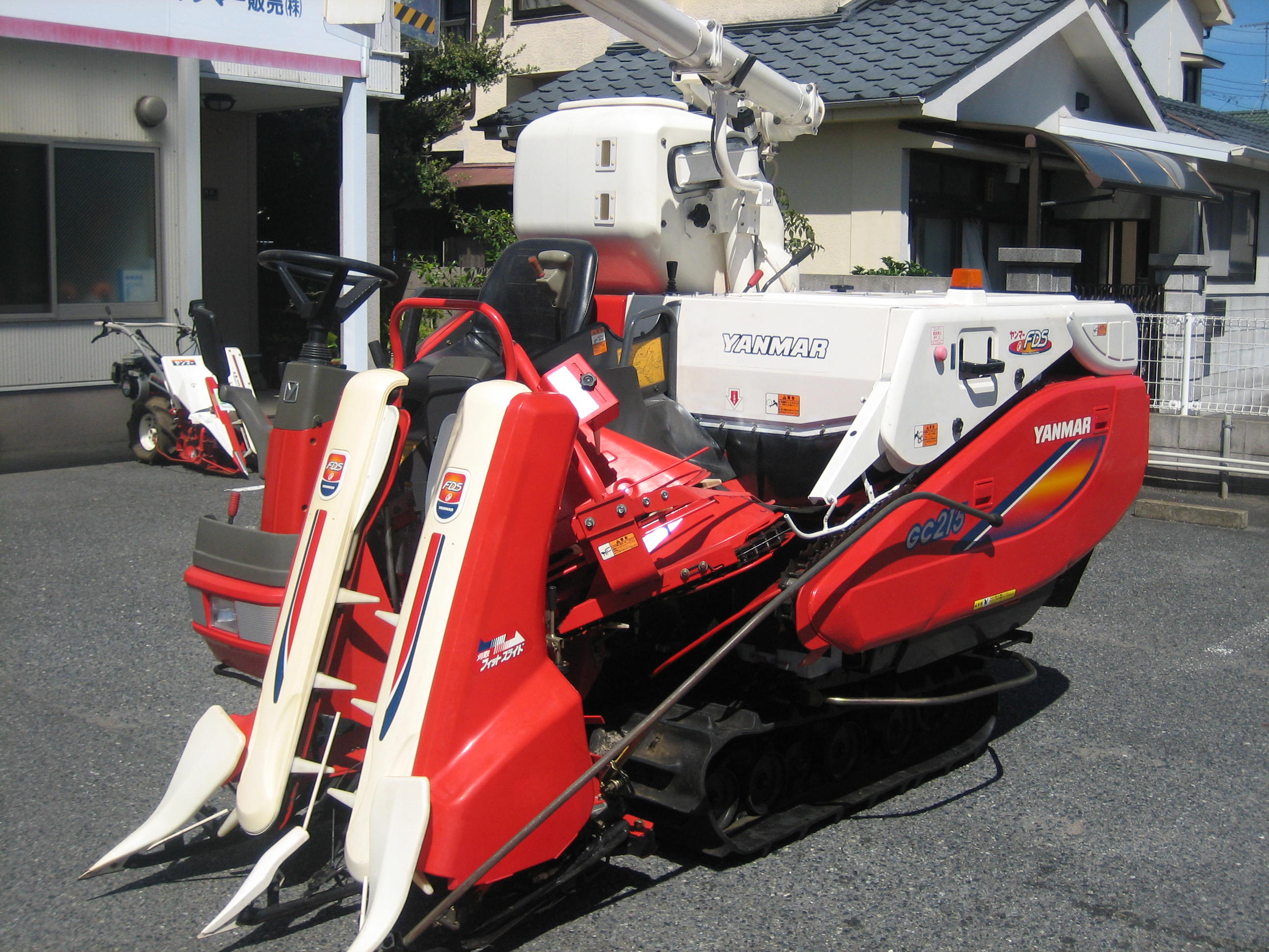 ヤンマー EC215G コンバイン ヤンマー EC215G コンバイン