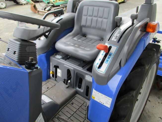 中古トラクターイセキTHS22-UKZ商品詳細【中古農機具販売 UMM】 中古トラクターイセキTHS22-UKZ商品詳細【中古農機具販売 UMM】