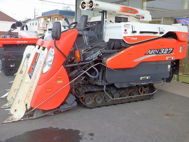 クボタコンバインARN327ADXW