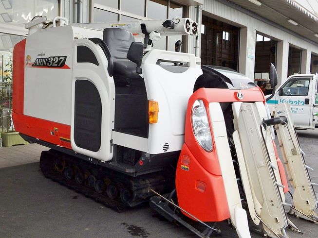 クボタコンバインARN327ADXW