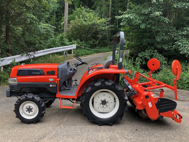 KUNGWEL コンパクトトラクター KL23 KUNGWEL コンパクトトラクター KL23 - メルカリ