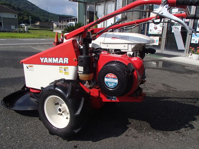 鹿児島発 ヤンマー ガソリンエンジン牧草モア YRM821 【公式通販】