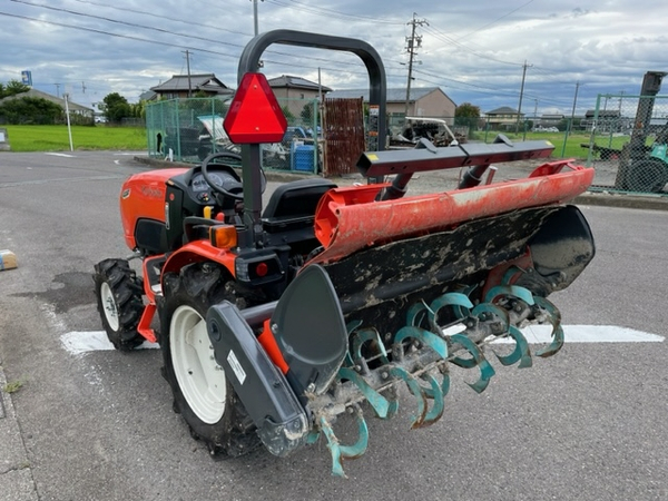 愛知県 クボタ トラクター NB21 21馬力 3h 美品 パワステ 逆転