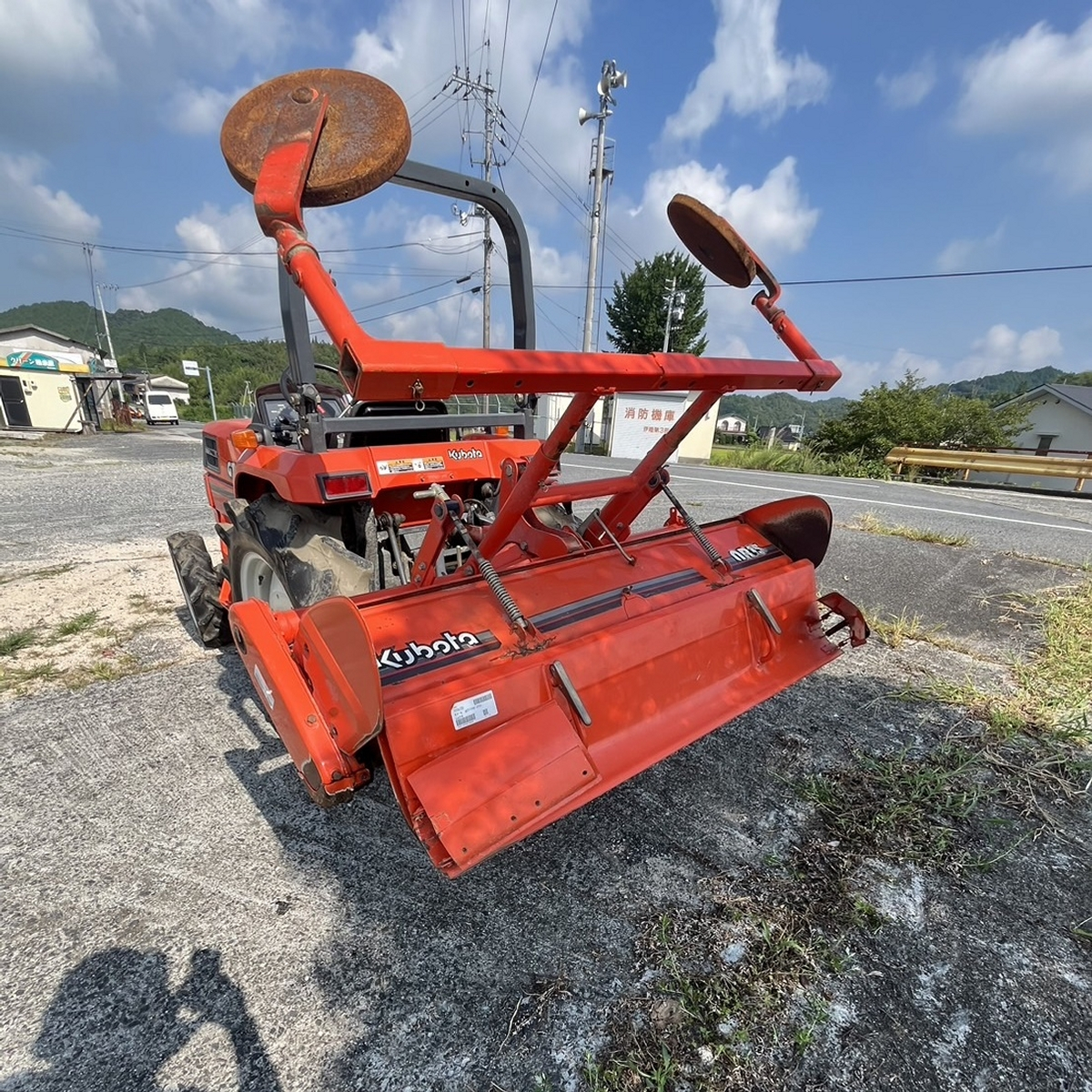 中古トラクタークボタGT5☆新着在庫多数！☆ パワステ 逆転 自動水平 倍速 4WD ディーゼル 現状渡し 【P9106721】商品詳細【中古農機具販売  UMM】