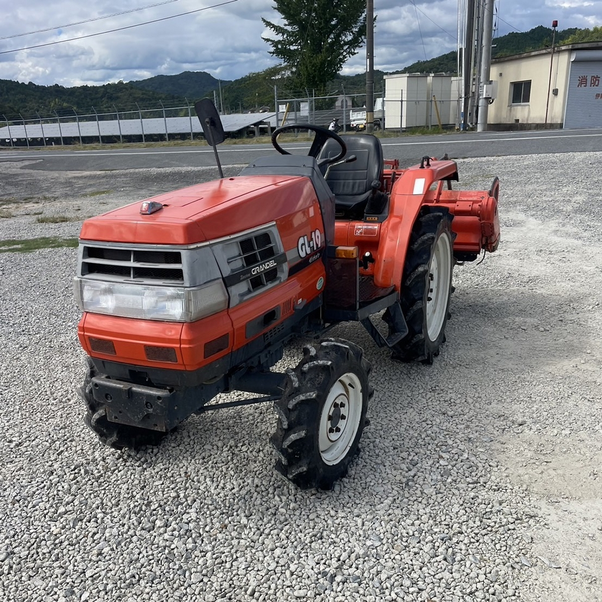 中古トラクタークボタGL19☆新着在庫多数！☆4WD 逆転 自動水平 バックアップ ワンタッチ昇降 RL14G ロータリー  動作OK【P9222797】商品詳細【中古農機具販売 UMM】