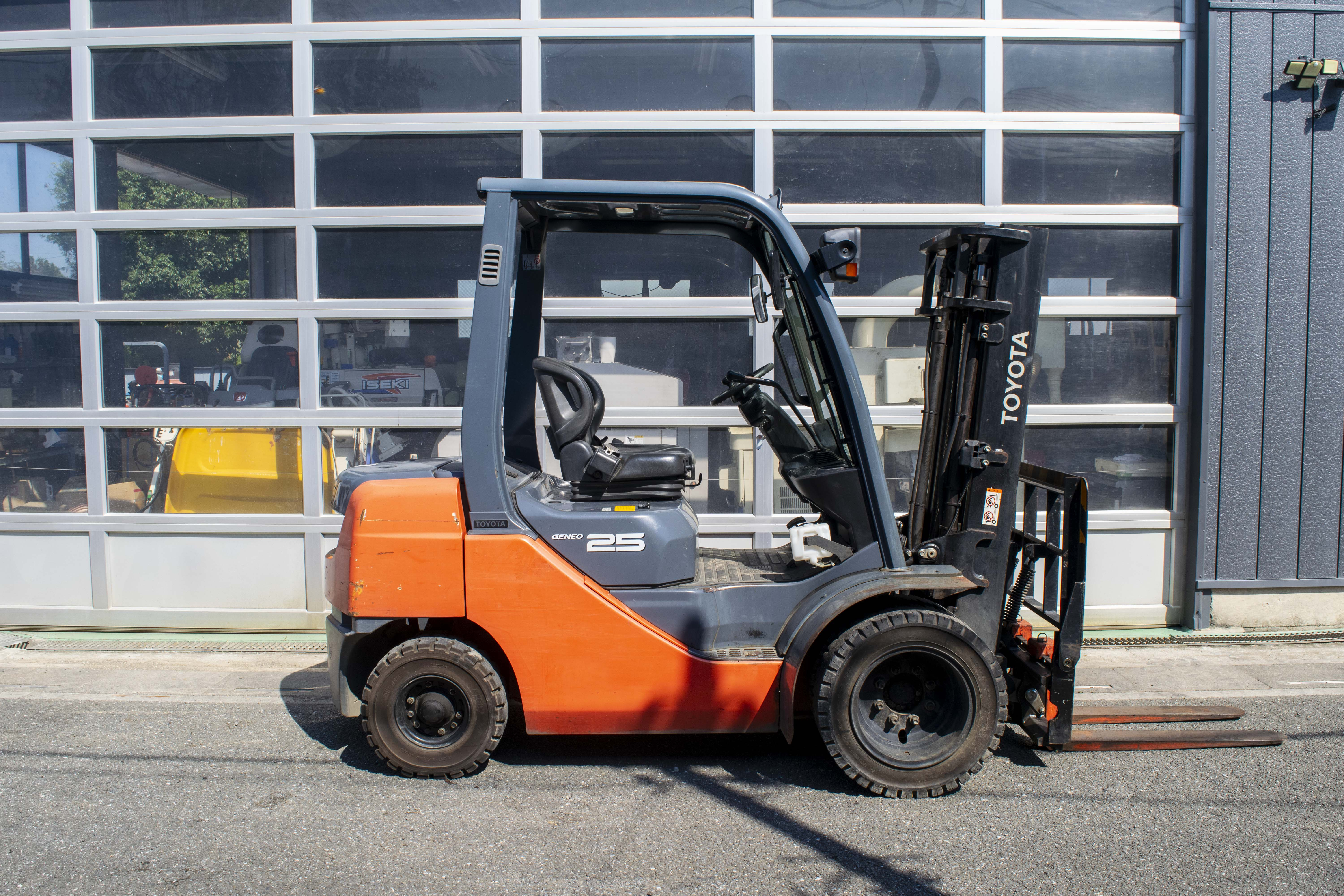 トヨタフォークリフト2.5 ディーゼル2015 トヨタフォークリフト2.5 ディーゼル2015