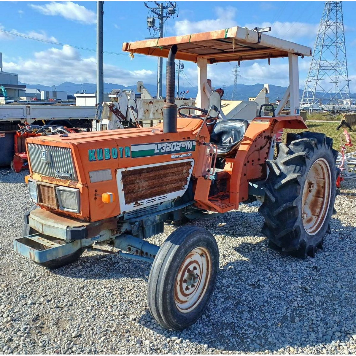 トラクター L3202-M 写真1