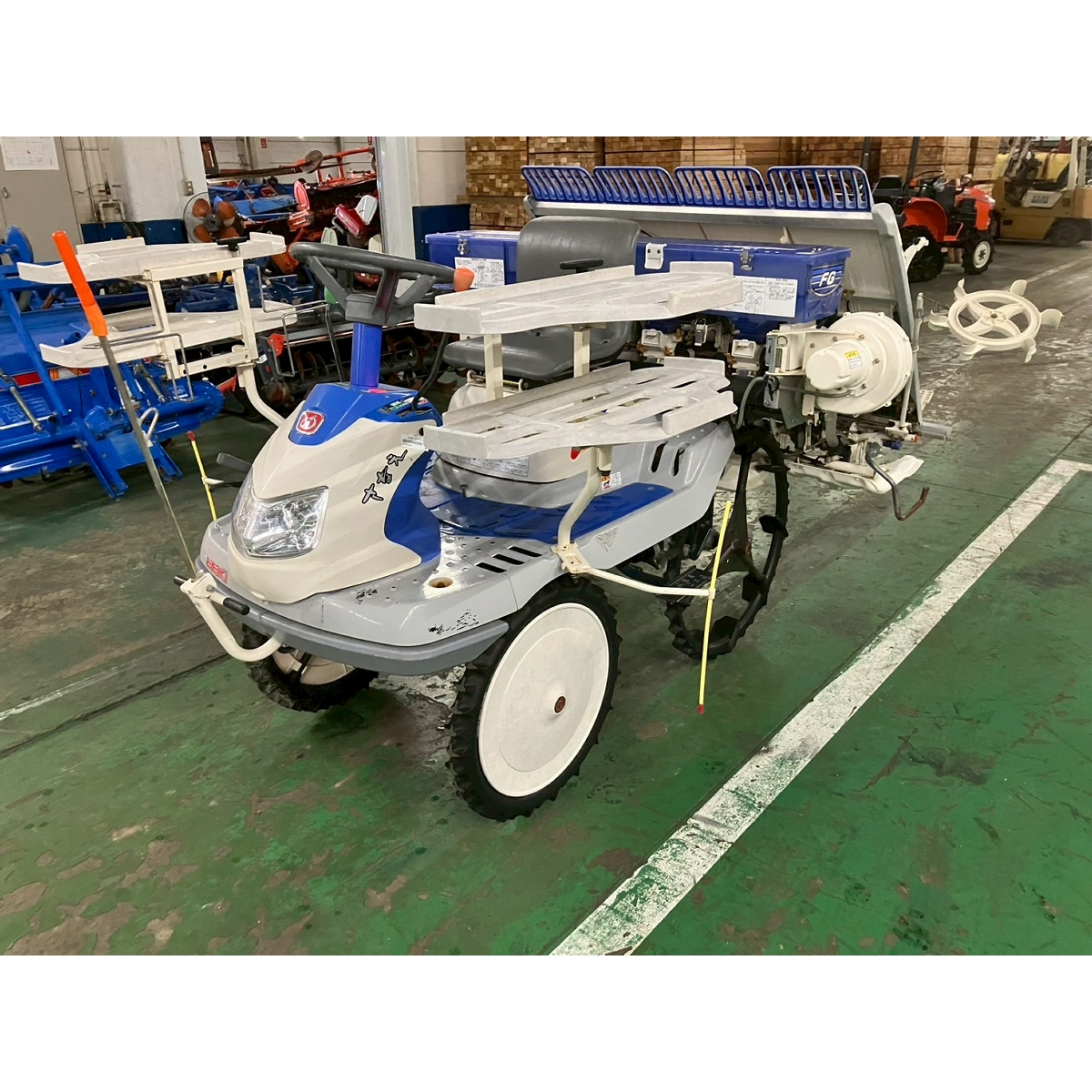 田植機 PQZ4-DULF 写真1