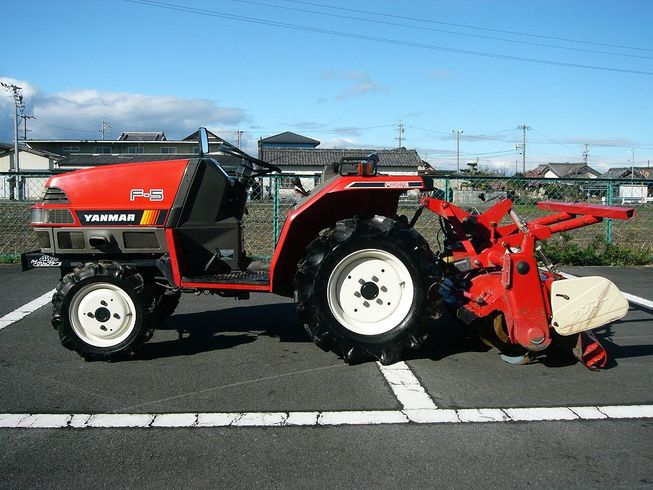 トラクター F-5 写真３