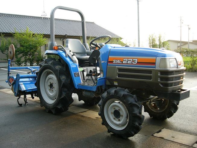 イセキ トラクター 写真