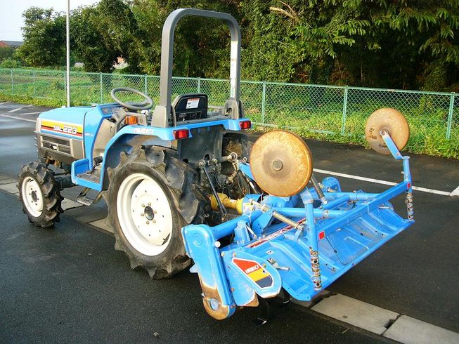 トラクター TF223 写真３