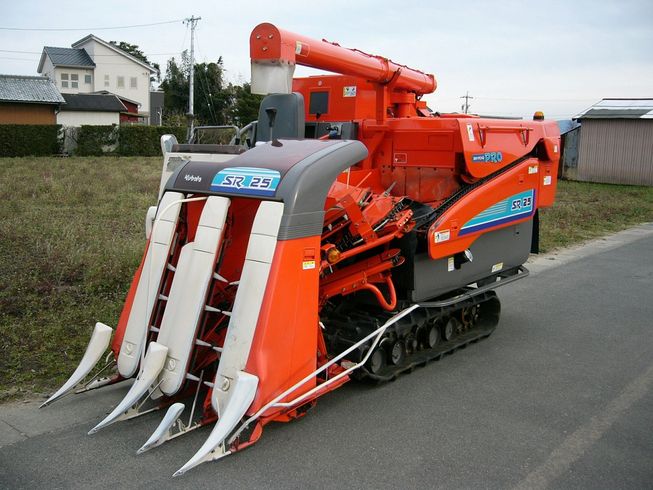 クボタ コンバイン 写真