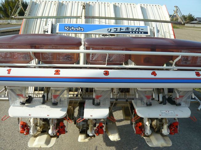 田植機 SPA5AESMF 写真４